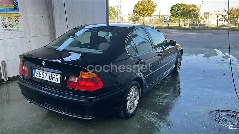 Usado BMW 320 136 CV (100 kW) 2001 Negro Berlina