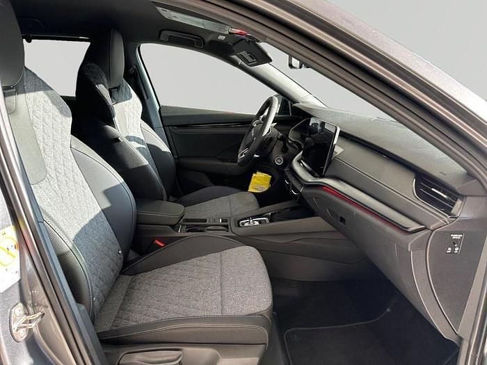 Usado Skoda Octavia SportLine 150 CV (110 kW) 2025 Gris Familiar