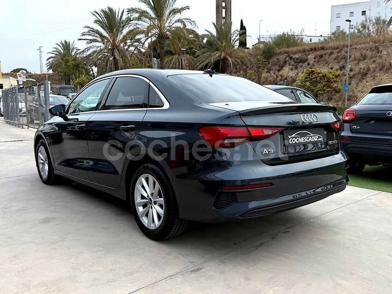 Usado Audi A3 110 CV (80 kW) 2021 Gris / plata Berlina