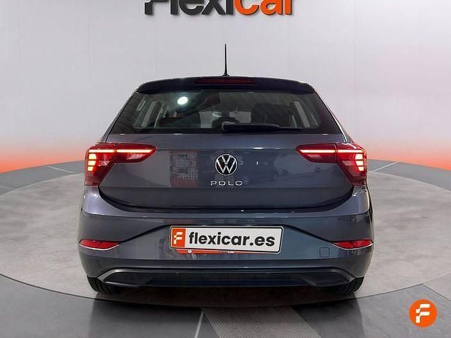 Usado VW Polo Life 95 CV (69 kW) 2023 Azul Berlina