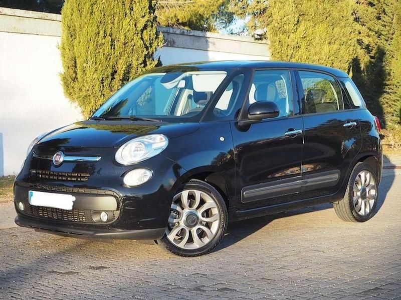 Negro Usado 2016 Fiat 500L Lounge Monovolumen | 9990 € (Precio justo) - Imagen 1/4