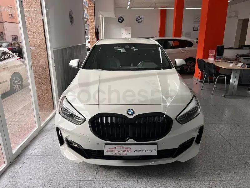 Usado BMW 118 M Sport 136 CV (100 kW) 2023 Blanco Utilitario