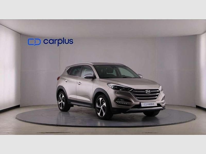Usado Hyundai Tucson 116 CV (85 kW) 2017 Gris SUV