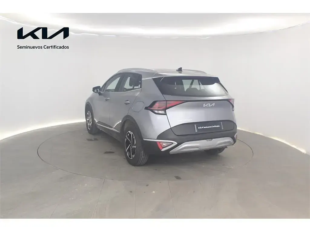 Usado Kia Sportage 160 CV (117 kW) 2025 Gris plata SUV