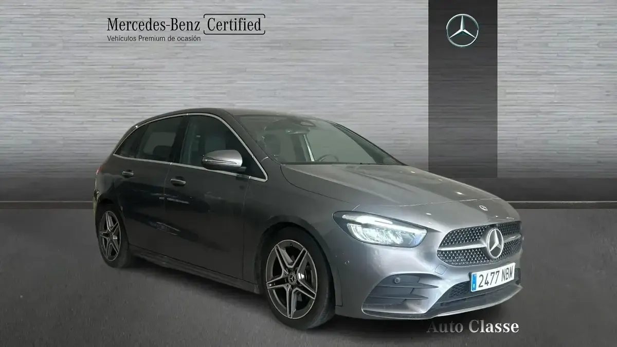 Usado Mercedes A200 150 CV (110 kW) 2025 Gris Monovolumen