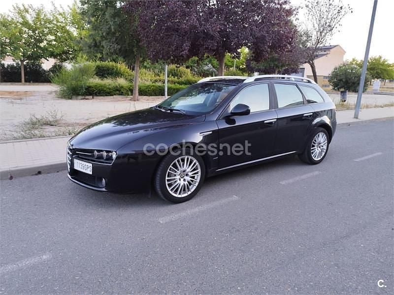 Negro Usado 2009 Alfa Romeo 159 Distinctive Berlina | 7200 € (Precio justo) - Imagen 1/4