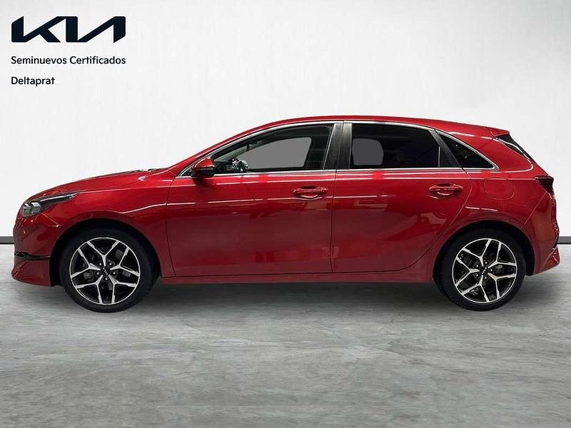 Usado Kia Ceed 101 CV (74 kW) 2021 Rojo Utilitario