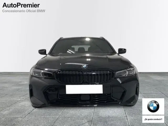 Usado BMW 318 Comfort Edition 150 CV (110 kW) 2024 Negro Familiar