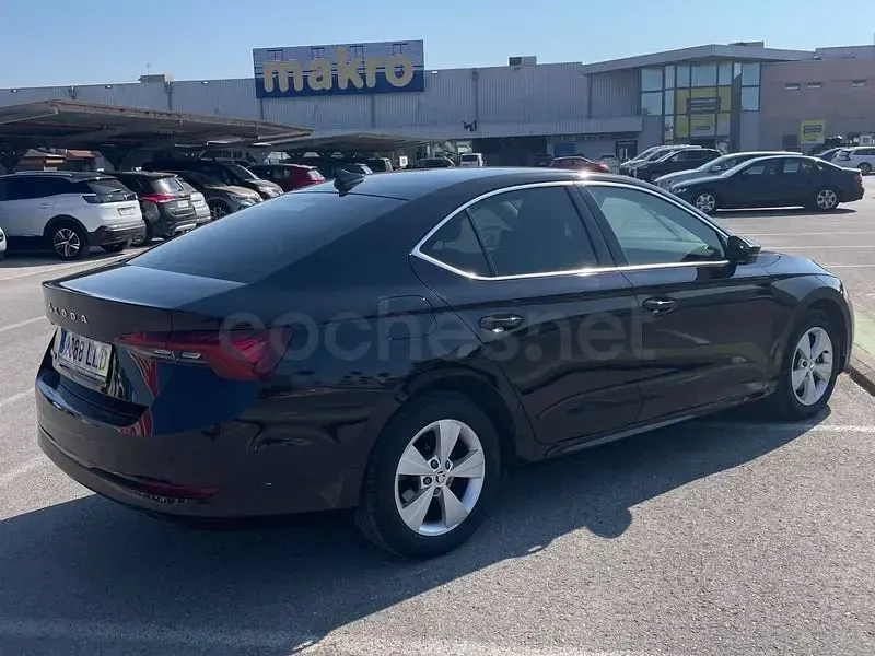 Usado Skoda Octavia Ambition 150 CV (110 kW) 2020 Negro Berlina