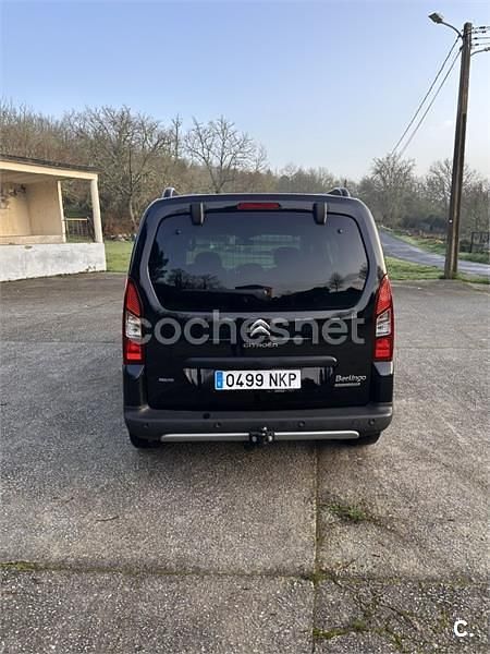 Usado Citroën Berlingo XTR 100 CV (73 kW) 2016 Negro Monovolumen