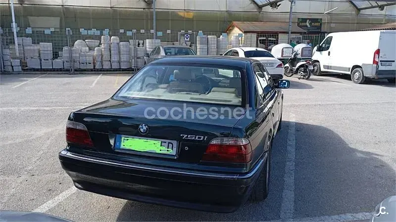 Usado BMW 750 326 CV (239 kW) 1995 Verde Berlina