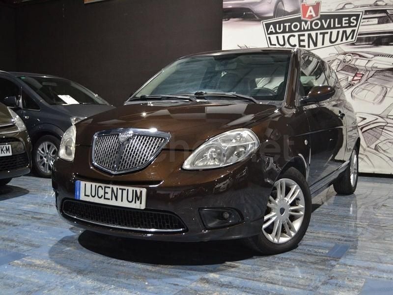 Usado Lancia Ypsilon 95 CV (69 kW) 2009 Marrón Utilitario