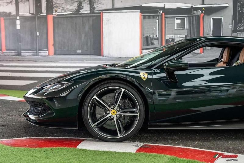 Usado Ferrari 296 829 CV (609 kW) 2022 Negro Coupe