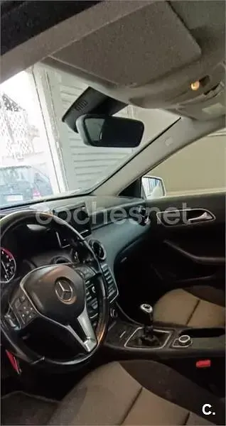 Usado Mercedes A180 Style 109 CV (80 kW) 2015 Gris / plata Berlina