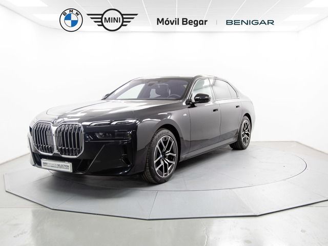 Usado 2023 BMW 740 Comfort Edition Berlina | 83.900 € - Imagen 1/4