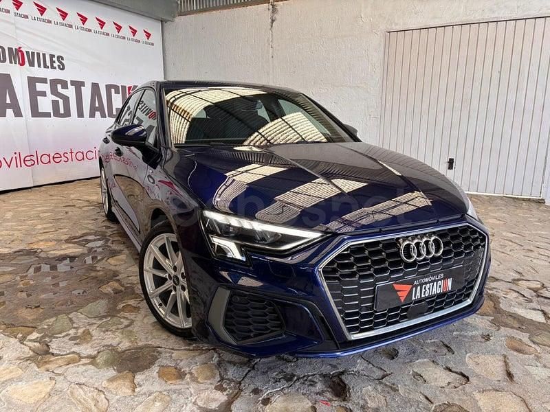 Usado Audi A3 S-Line 116 CV (85 kW) 2022 Azul Berlina