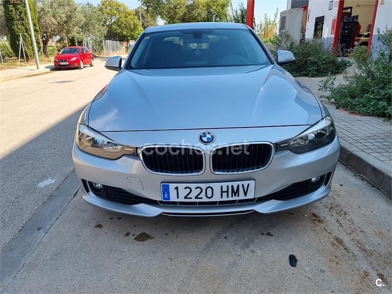 Gris / plata Usado 2012 BMW 316 Berlina | 10.200 € (Un poco caro) - Imagen 1/4