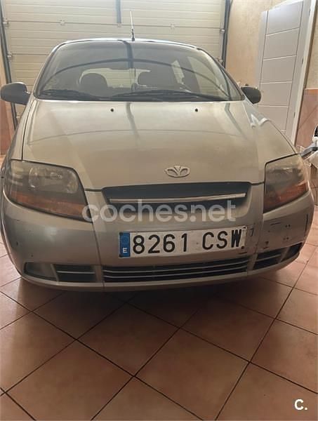 Usado Chevrolet Kalos SE 72 CV (52 kW) 2004 Gris / plata Berlina