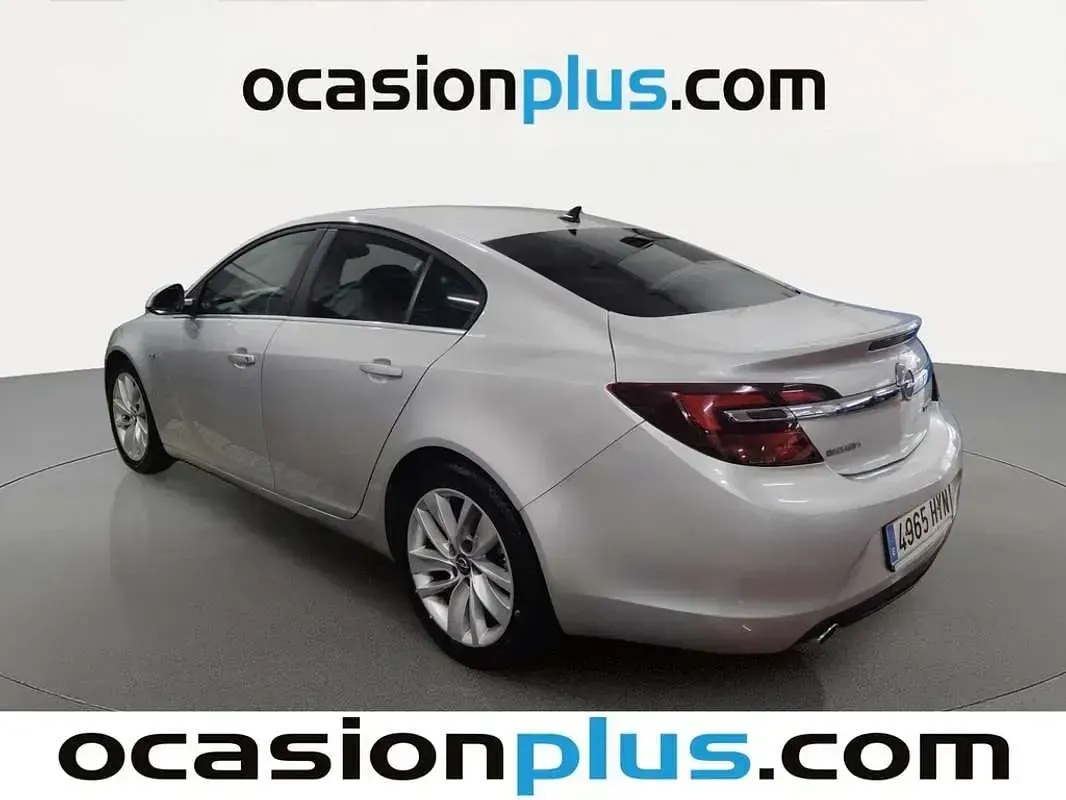 Usado Opel Insignia Sportive 195 CV (143 kW) 2014 Gris Berlina