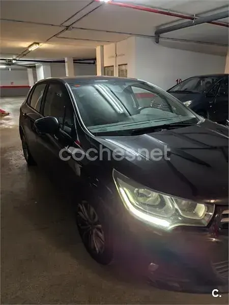 Usado Citroën C4 Live 99 CV (72 kW) 2017 Negro Berlina