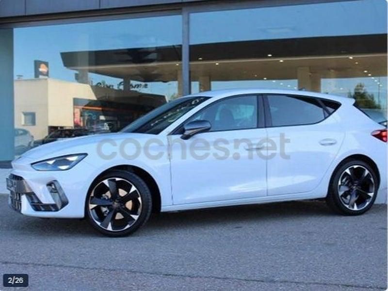 Usado Cupra Leon 150 CV (110 kW) 2024 Blanco Berlina