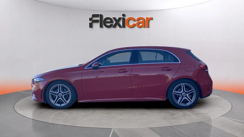 Usado Mercedes A180 116 CV (85 kW) 2019 Rojo Utilitario