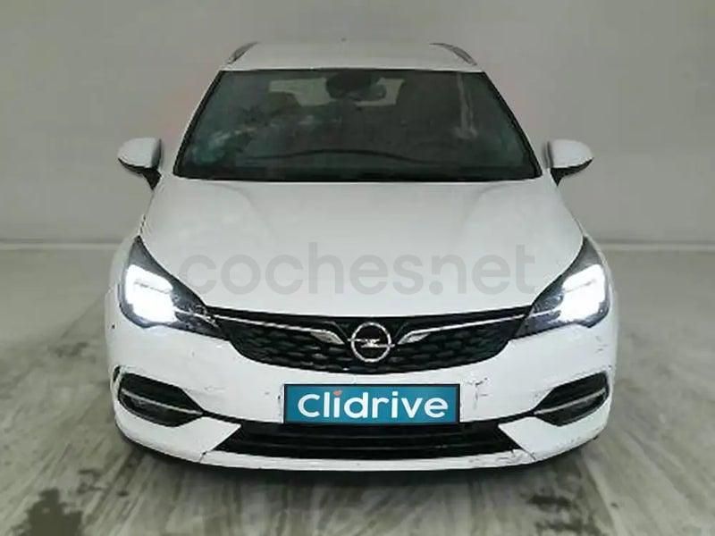 Usado Opel Astra GS Line 105 CV (77 kW) 2020 Blanco Familiar