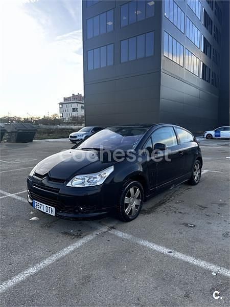 Usado Citroën C4 VTR Sport 110 CV (80 kW) 2005 Negro Berlina