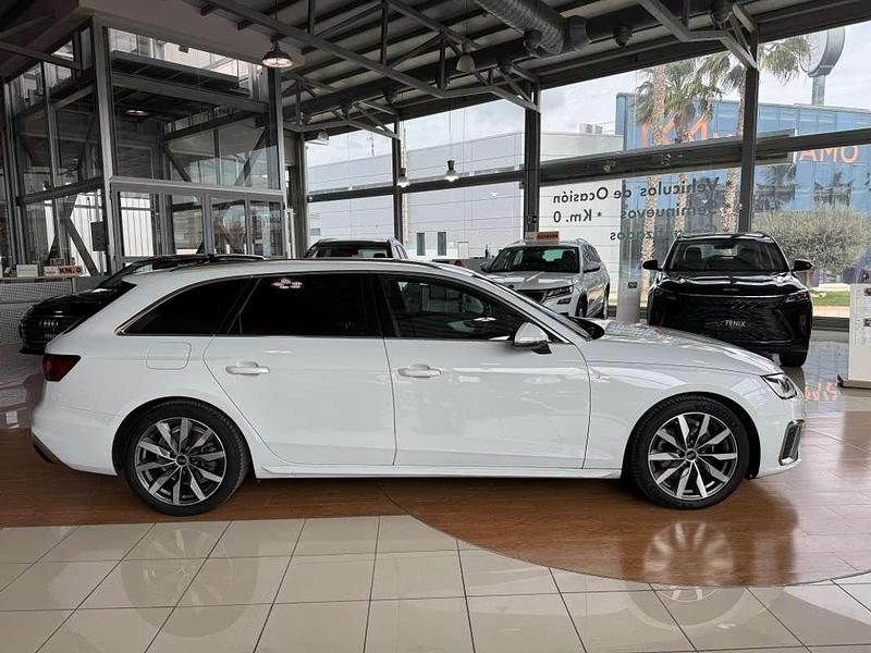 Usado Audi A4 S-Line 163 CV (119 kW) 2024 Blanco Familiar