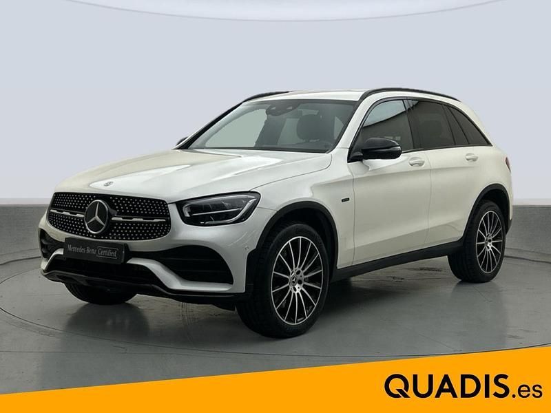 Usado Mercedes GLC300e AMG line 320 CV (235 kW) 2021 Blanco SUV