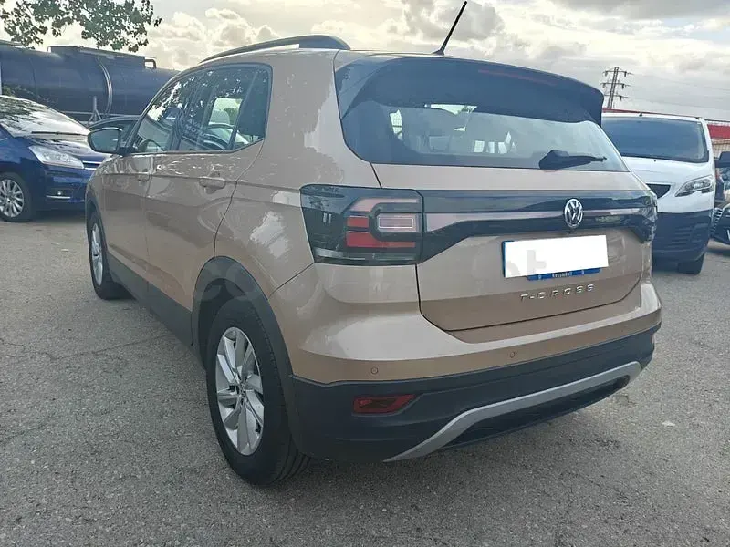 Usado VW T-Cross Edition 115 CV (84 kW) 2019 Rosa SUV