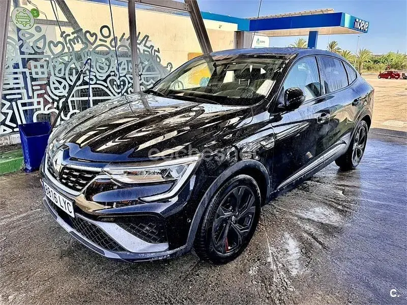 Usado Renault Arkana RS Line 140 CV (102 kW) 2022 Negro SUV