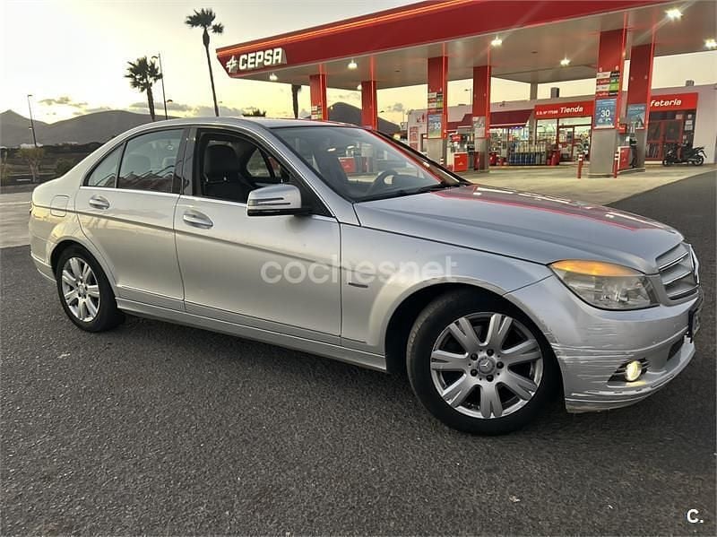 Usado Mercedes C180 156 CV (114 kW) 2009 Gris / plata Berlina