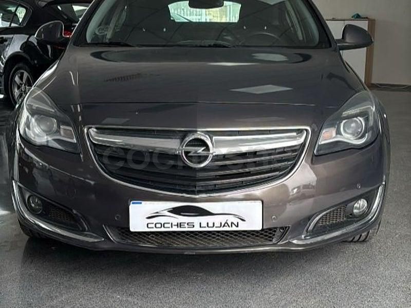 Usado Opel Insignia Excellence 140 CV (102 kW) 2015 Gris / plata Berlina