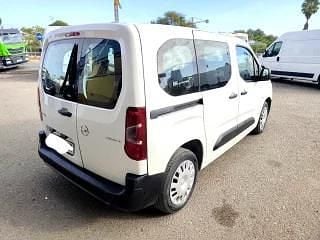 Usado Opel Combo Life Elegance 100 CV (73 kW) 2020 Blanco