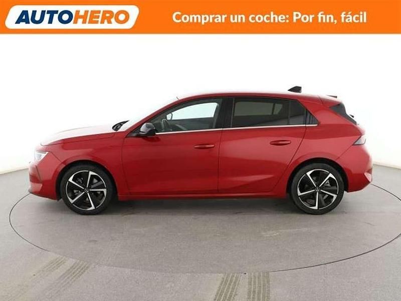 Usado Opel Astra Elegance 131 HP (96 kW) 2023 Vermelho Sedan