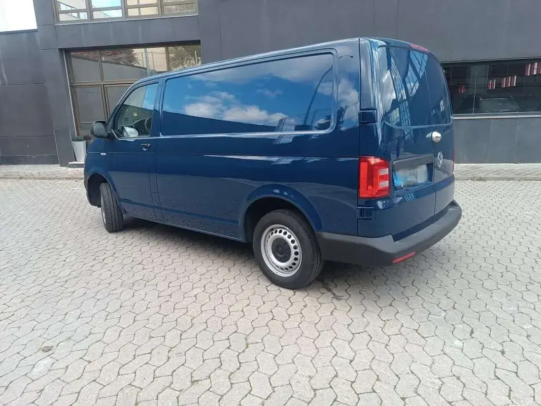 Usado VW Transporter 110 CV (80 kW) 2022 Azul Van