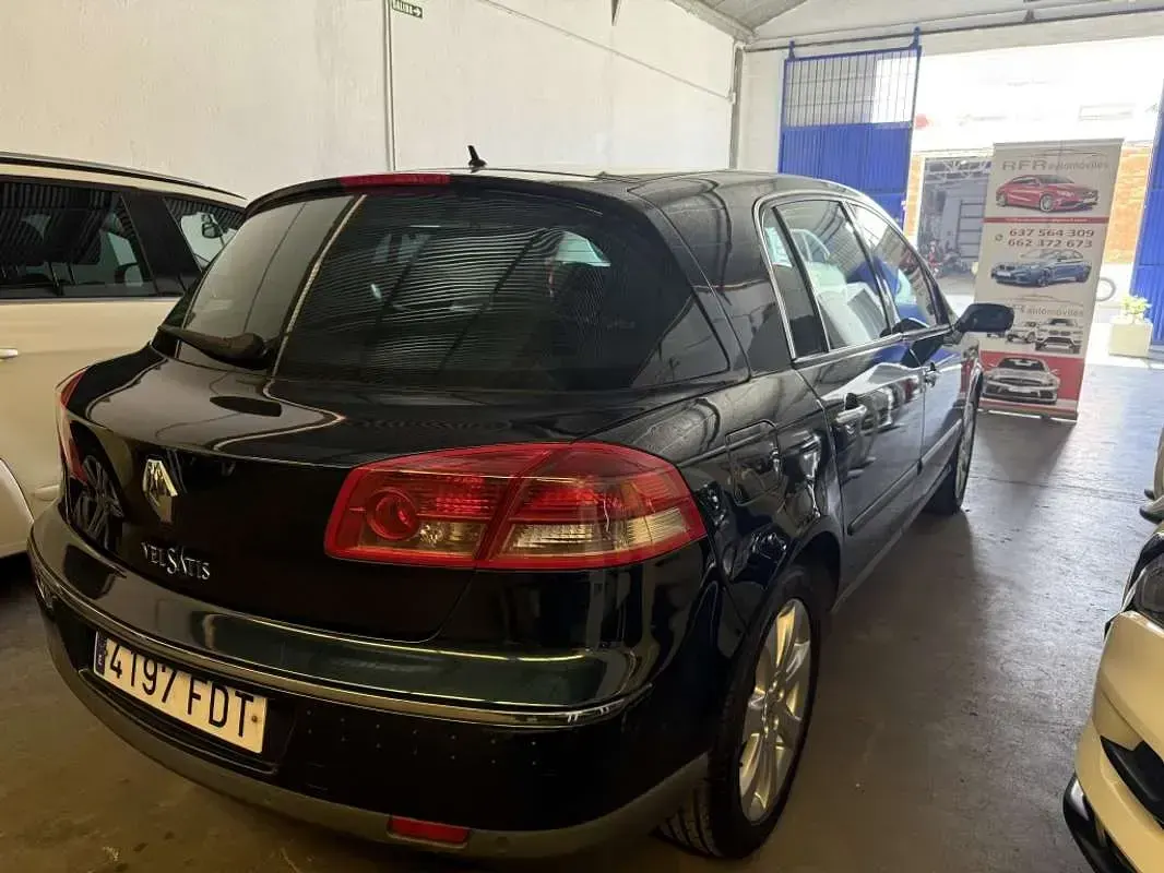 Usado Renault Vel Satis Initiale 140 CV (102 kW) 2007 Verde Utilitario
