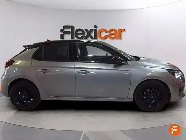 Usado Opel Corsa GS Line 100 CV (73 kW) 2022 Gris / plata Utilitario