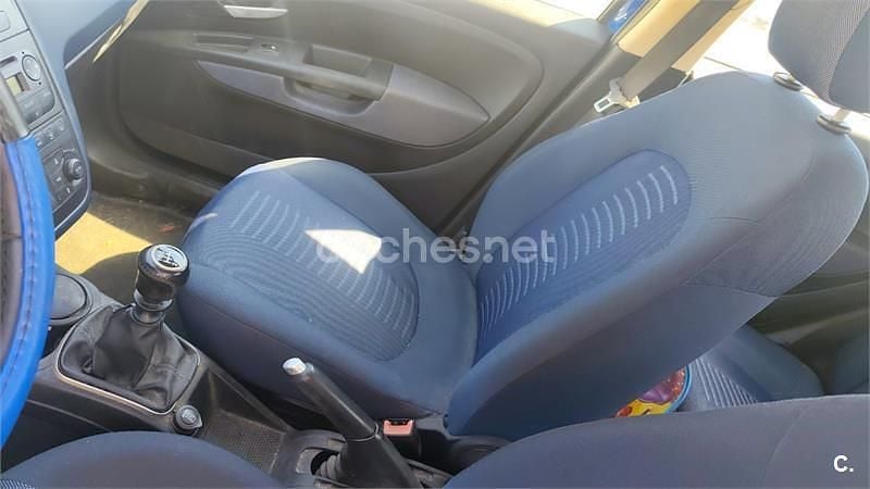 Usado Fiat Grande Punto Active 77 CV (56 kW) 2007 Azul Utilitario