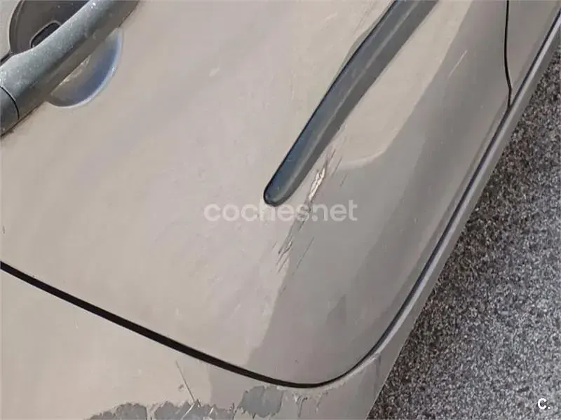 Usado Renault Clio II Authentique 75 CV (55 kW) 2010 Marrón Berlina
