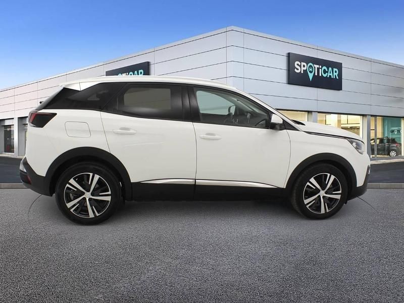 Usado Peugeot 3008 Allure 130 CV (95 kW) 2019 Blanco SUV