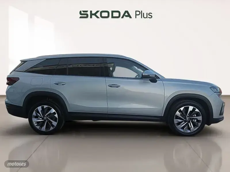 Usado Skoda Kodiaq 204 CV (150 kW) 2025 Gris / plateado SUV
