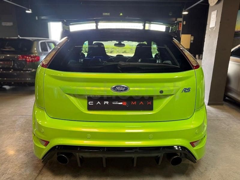 Usado Ford Focus RS 305 CV (224 kW) 2010 Verde Berlina