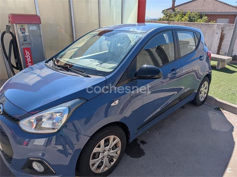 Azul Usado 2015 Hyundai i10 Style Utilitario | 8900 € (Precio justo) - Imagen 1/4