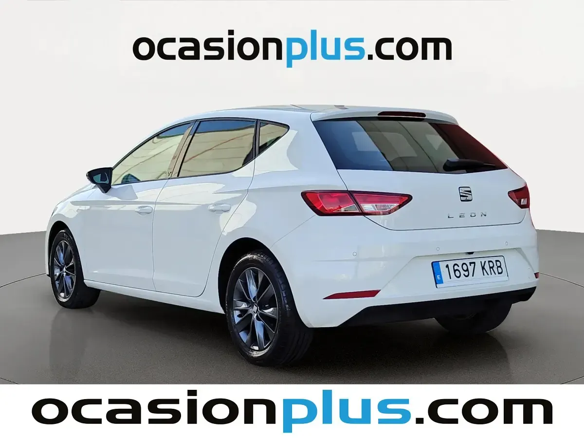 Usado Seat Leon Style 131 CV (96 kW) 2018 Blanco Utilitario