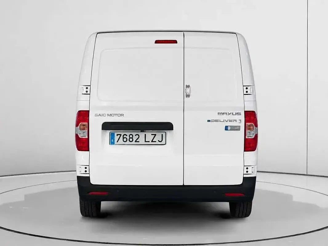 Usado Maxus eDeliver 3 89 kW (122 CV) 2022 Blanco Van