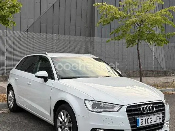 Usado Audi A3 110 CV (80 kW) 2015 Blanco Berlina