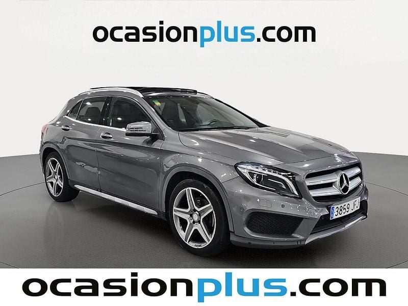 Usado Mercedes GLA220 AMG line 170 CV (125 kW) 2015 Gris SUV