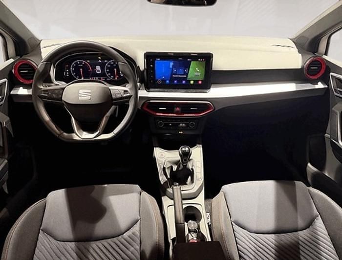 Usado Seat Ibiza FR 115 CV (84 kW) 2025 Gris plata Utilitario